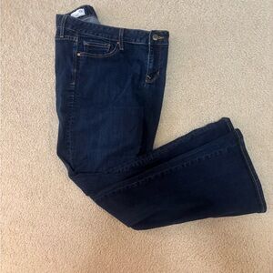 EUC GAP Blue Boot Cut Jeans Mid-Rise Classic
